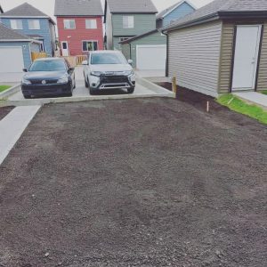 services07_Final grade topsoil, sod and rock, landscaping, 1st step